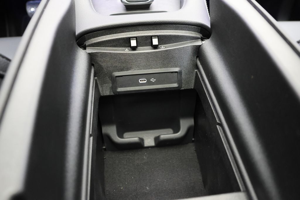 Thumbnail: 2024 Mercedes-Benz GLE - 30