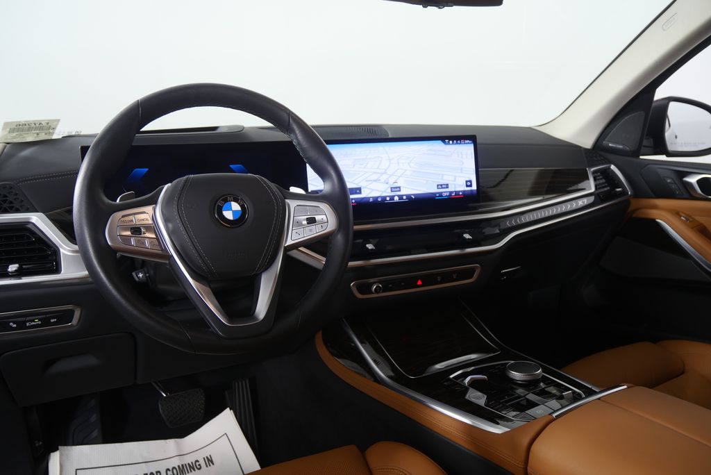 Thumbnail: 2026 BMW X7 - 20