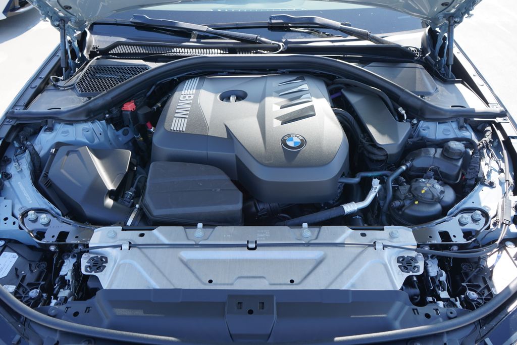 Thumbnail: 2025 BMW 3 Series - 21