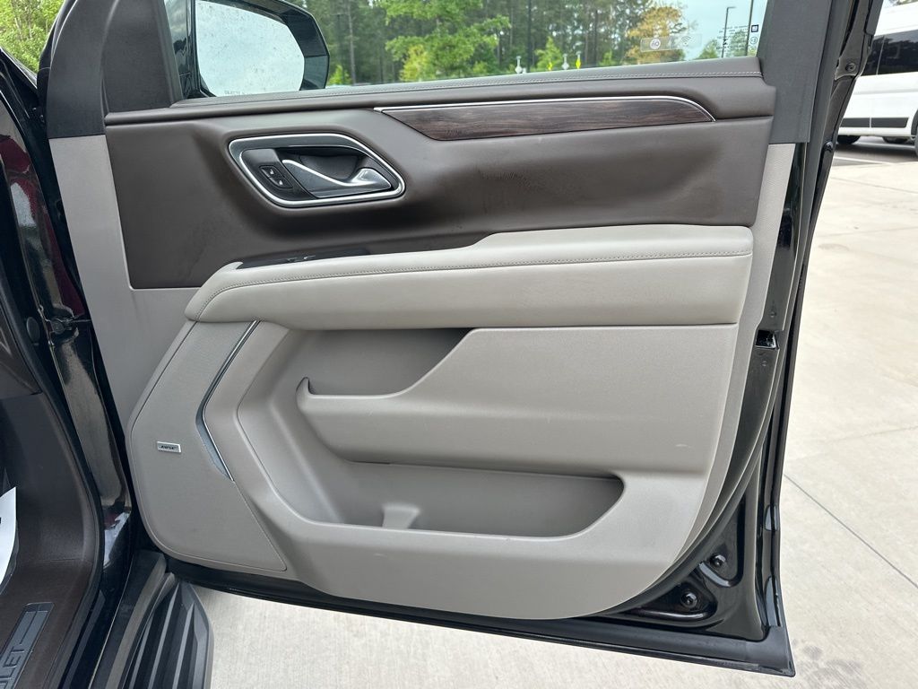 2023 Black Chevrolet Suburban LT RWD SUV