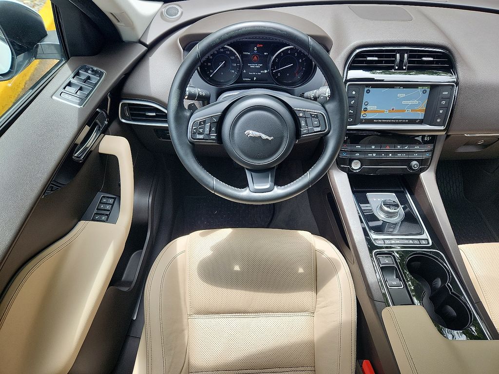 2017 Jaguar F-Pace Prestige 12