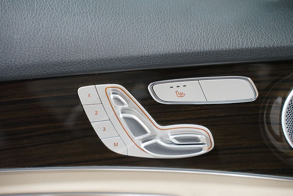 Thumbnail: 2021 Mercedes-Benz C-Class - 32