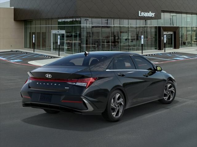 2025 Hyundai Elantra Limited Edition 4