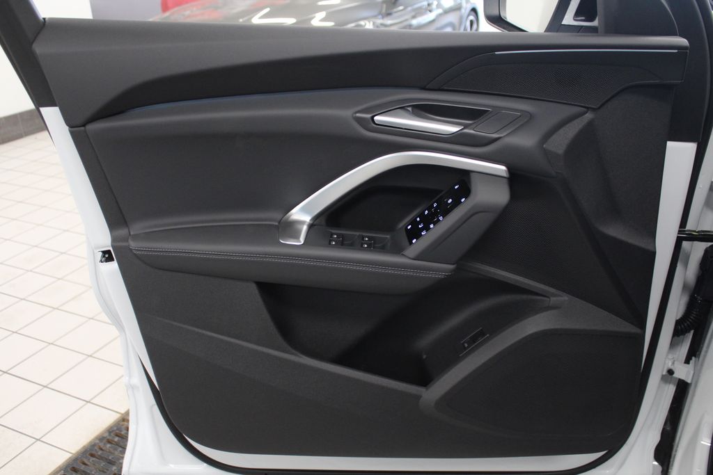 Thumbnail: 2026 Audi Q5 - 12