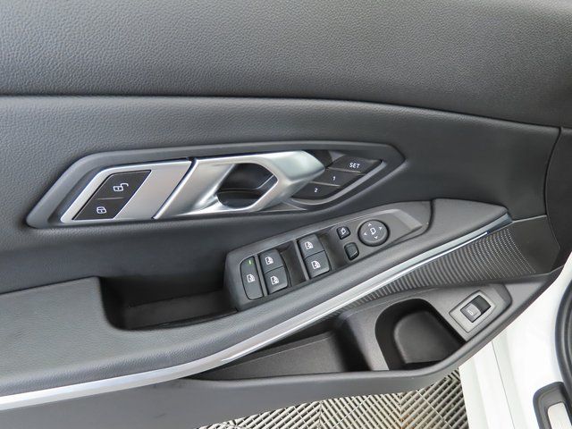 Thumbnail: 2023 BMW 3 Series - 23