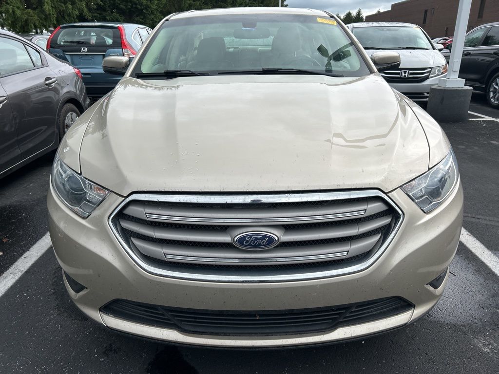 2017 Ford Taurus SEL 5