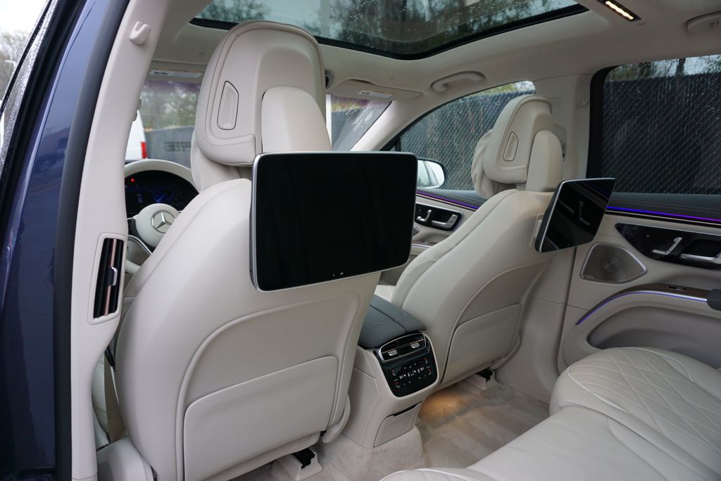 Thumbnail: 2023 Mercedes-Benz EQS - 15