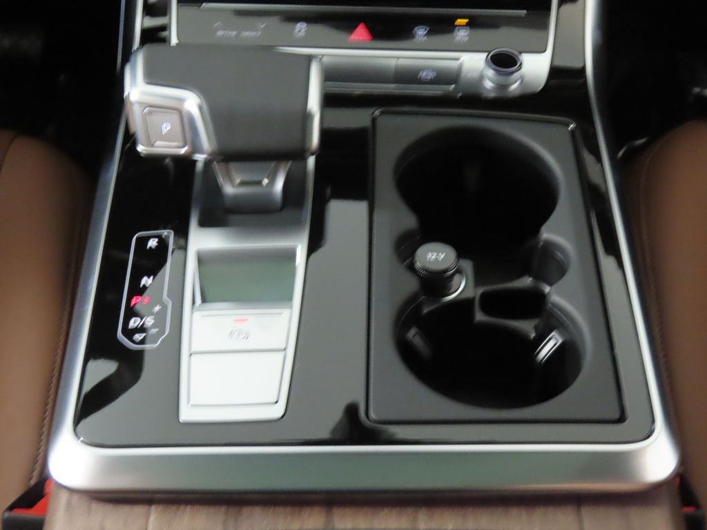 Thumbnail: 2026 Audi Q7 - 21