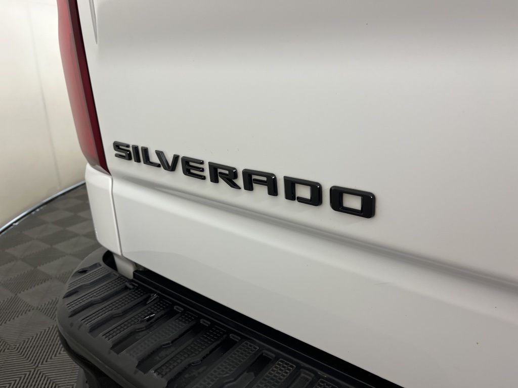 Thumbnail: 2021 Chevrolet Silverado 1500 - 19