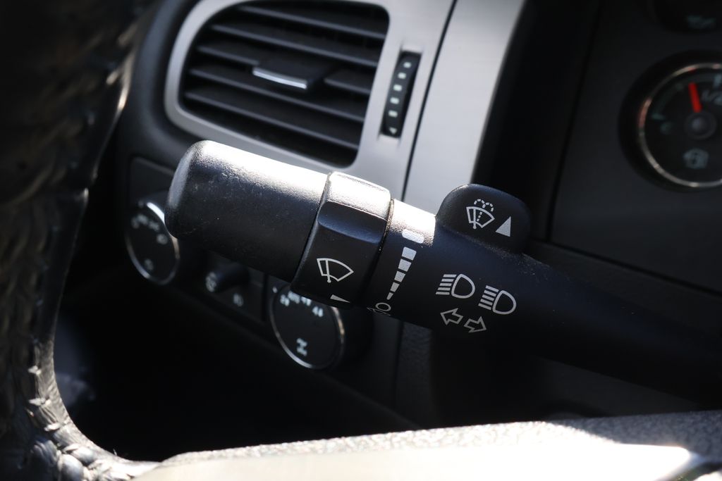 Thumbnail: 2013 Chevrolet Silverado 1500 - 22