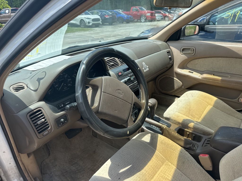 1995 Nissan Maxima GLE FWD Sedan