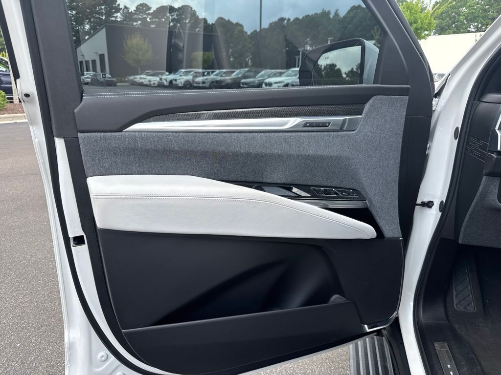 Thumbnail: 2025 Cadillac Escalade - 9
