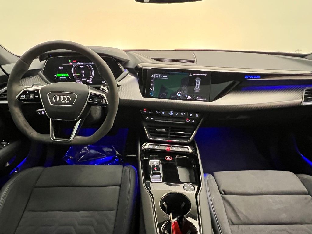 Thumbnail: 2023 Audi e-tron GT - 18