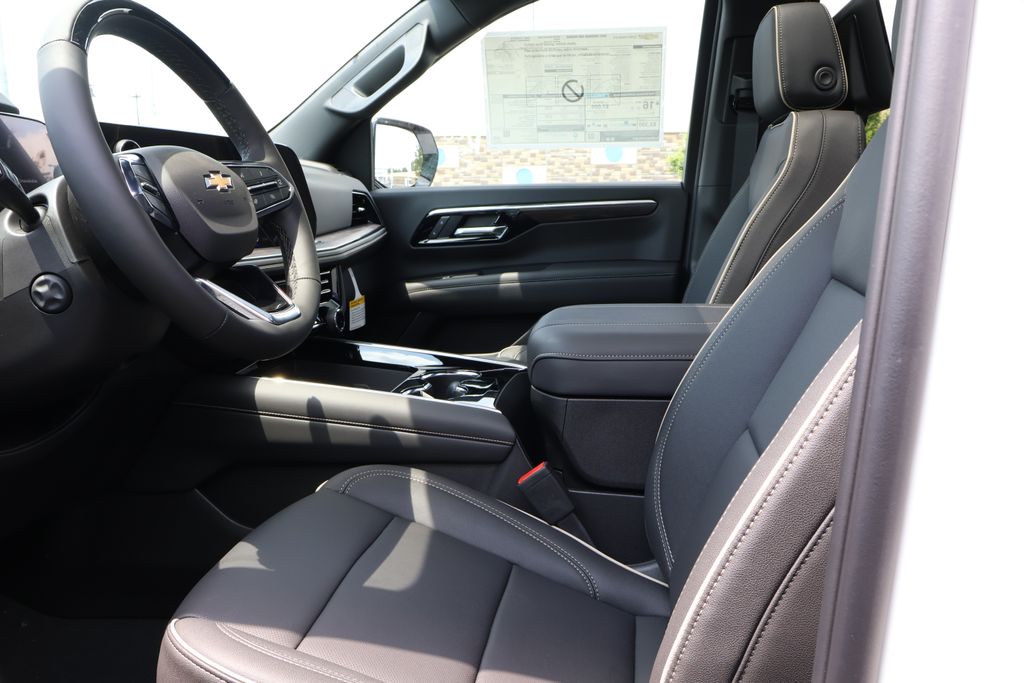 Thumbnail: 2025 Chevrolet Suburban - 13