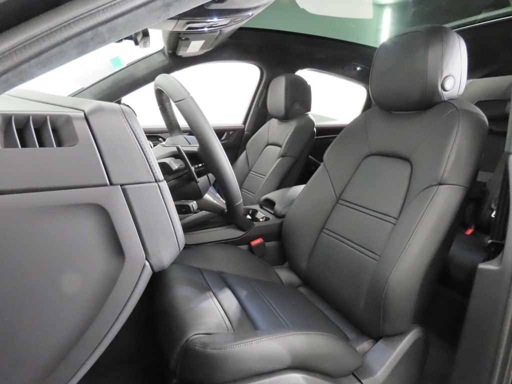 Thumbnail: 2026 Porsche  - 5