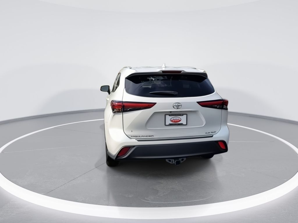 2022 Toyota Highlander XLE 7