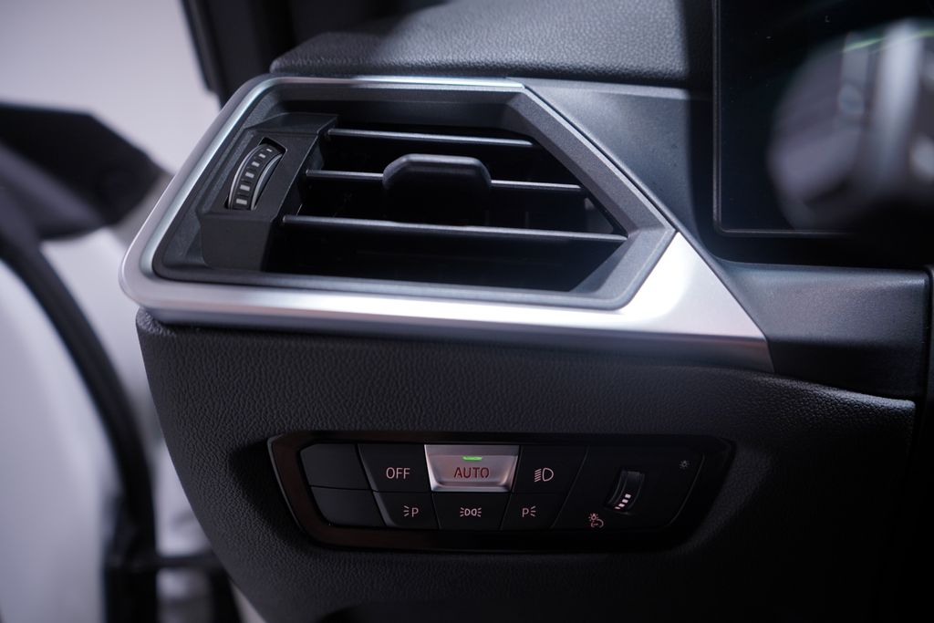 Thumbnail: 2023 BMW 2 Series - 18