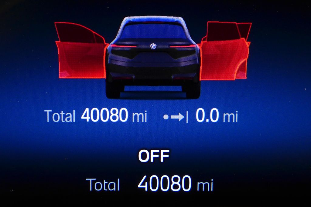 Thumbnail: 2023 BMW iX - 31