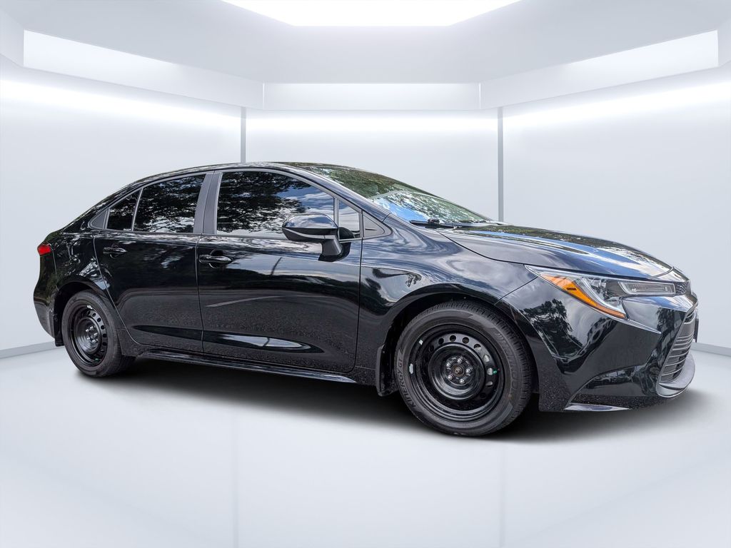 2025 Toyota Corolla LE FWD