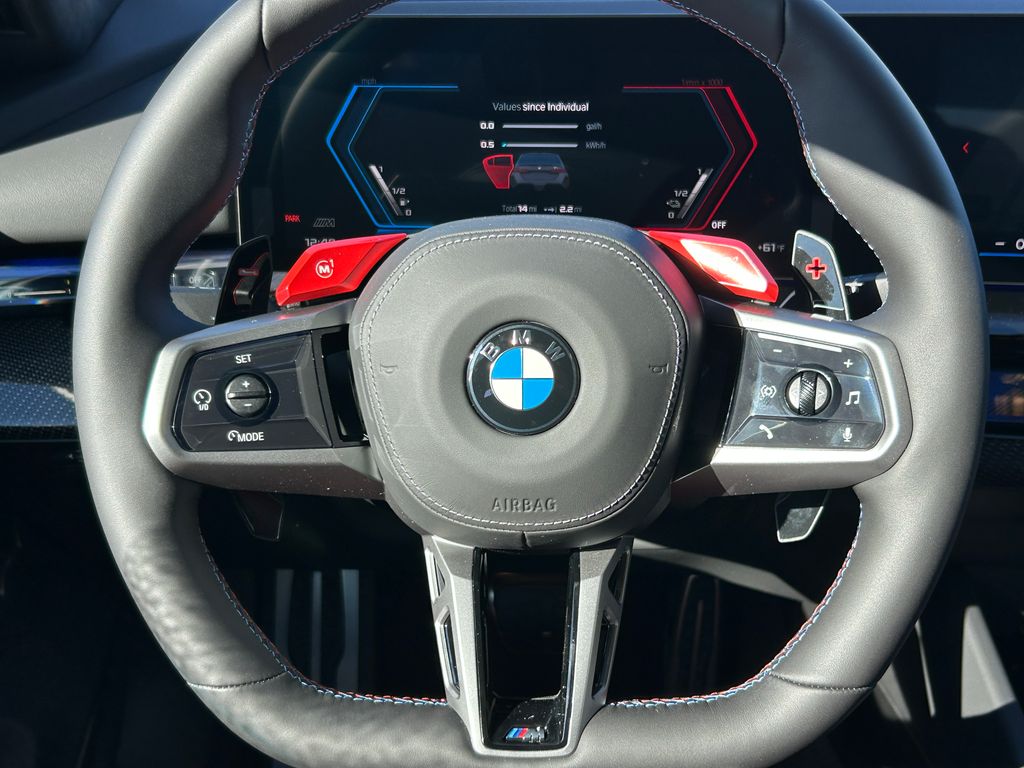 Thumbnail: 2026 BMW M5 - 17