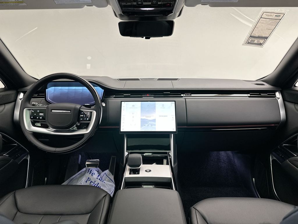 2025 Land Rover Range Rover Autobiography 8