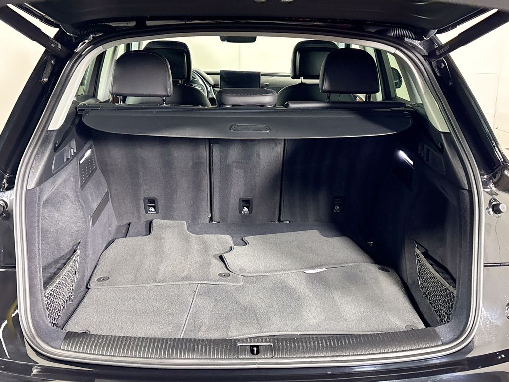 2023 Audi Q5 45 S line Premium