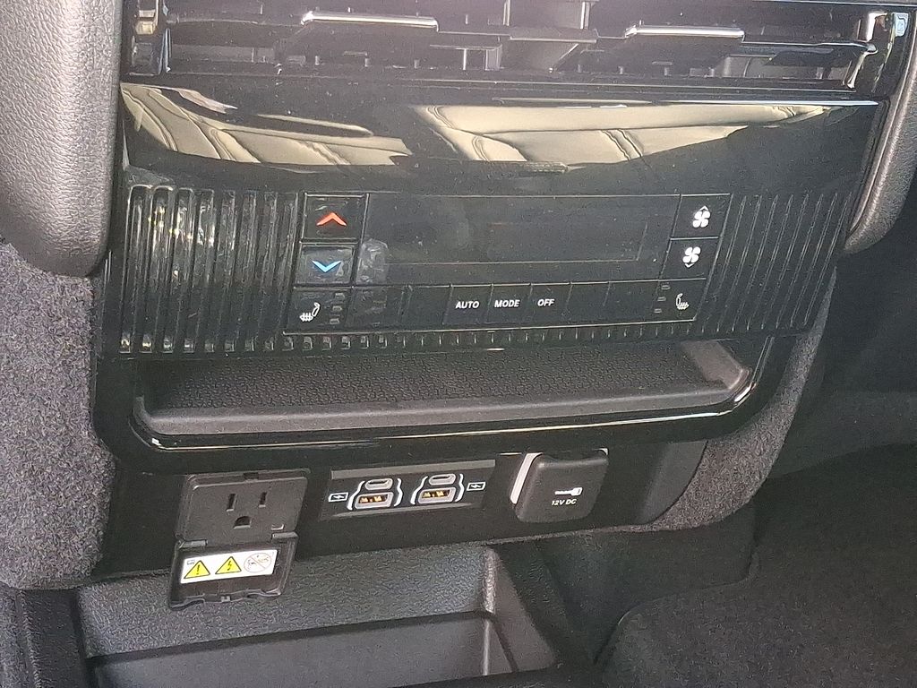 New 2026 Jeep Grand Wagoneer SUV