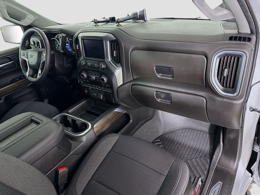 Thumbnail: 2022 Chevrolet Silverado 1500 - 17