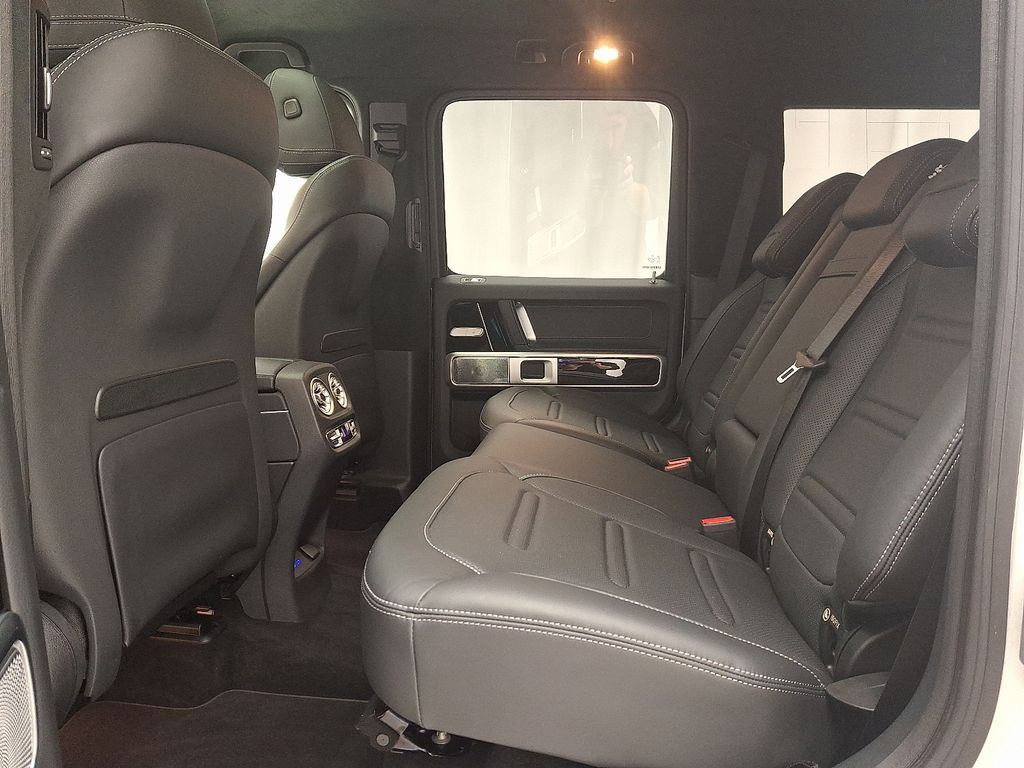 Thumbnail: 2025 Mercedes-Benz G-Class - 10