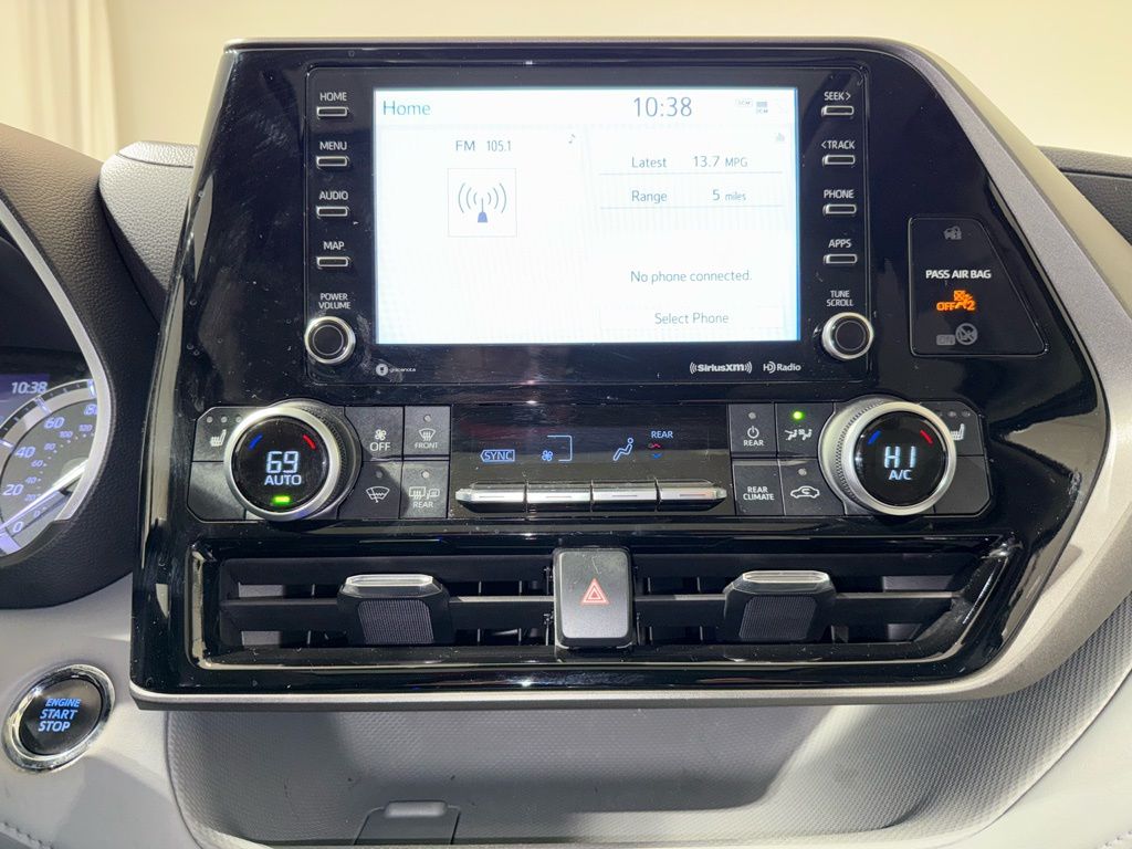 Thumbnail: 2022 Toyota Highlander - 29