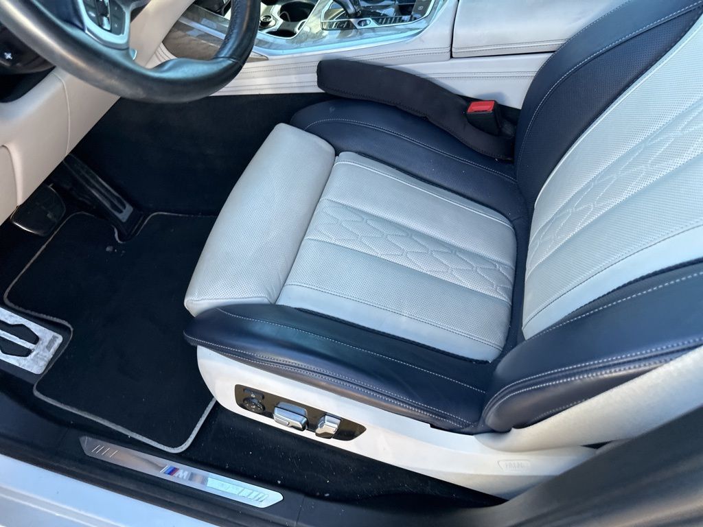Thumbnail: 2021 BMW X7 - 16