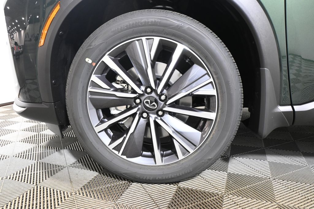 Thumbnail: 2027 INFINITI QX60 - 12