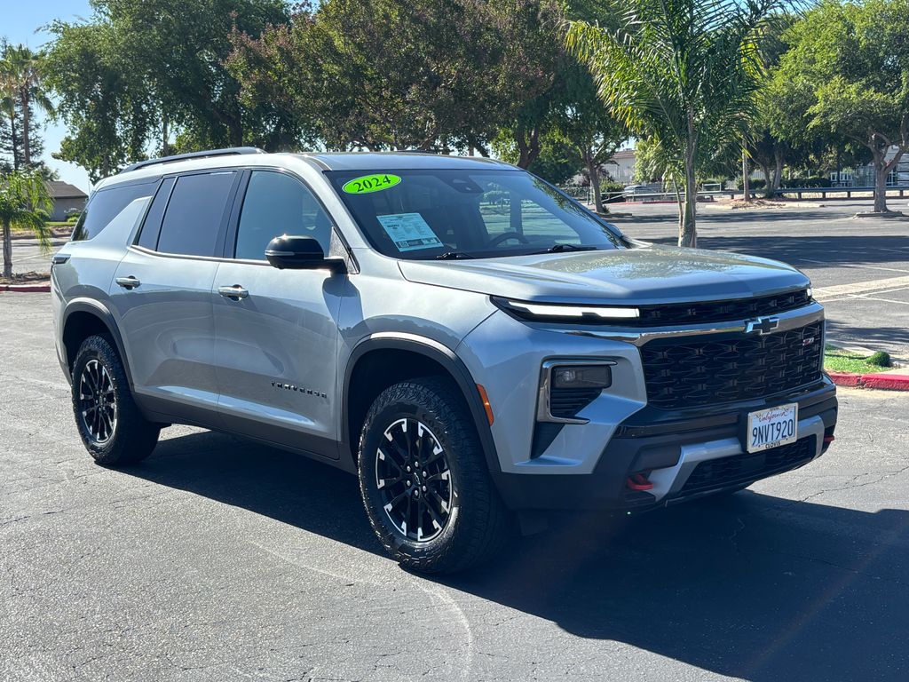 Thumbnail: 2024 Chevrolet Traverse - 3