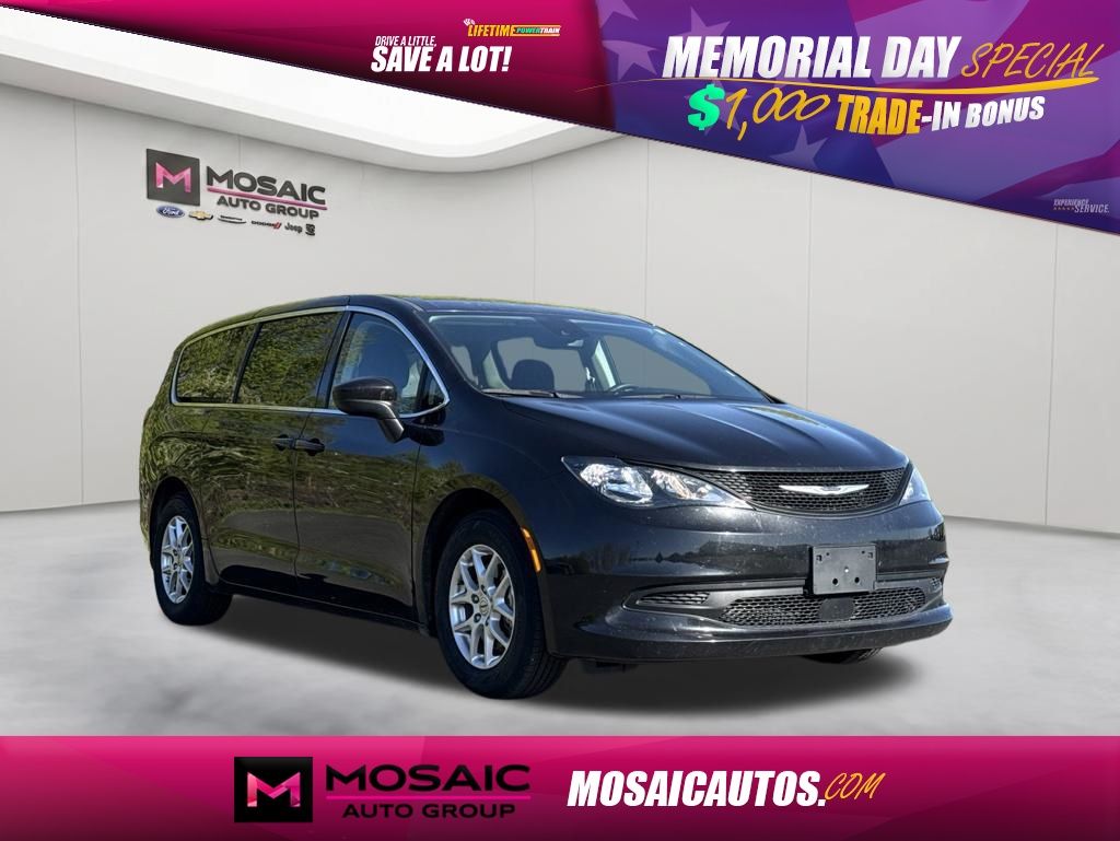 Brilliant Black Crystal Pearlcoat 2023 Chrysler Voyager LX FWD Minivan Front-Wheel Drive 9-Speed Automatic