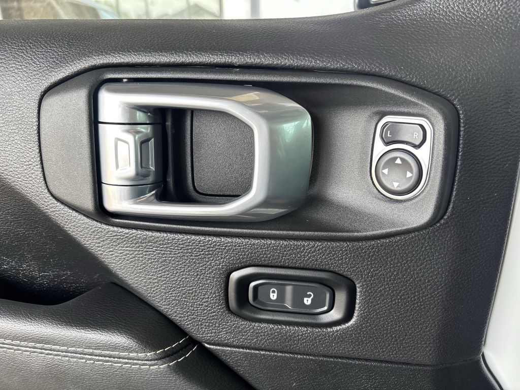 Used 2023 Jeep Wrangler SUV