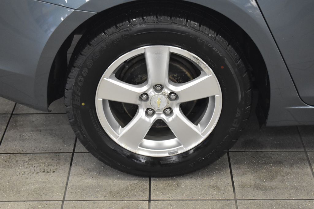 2012 Chevrolet Cruze LT 12