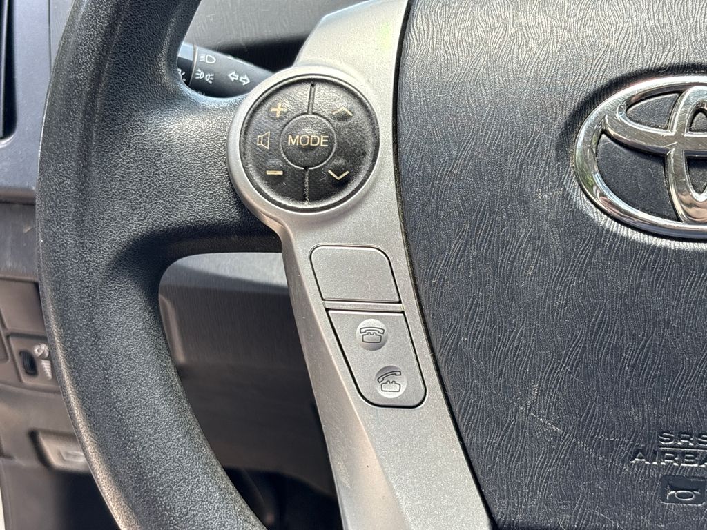 Used 2014 White Toyota Two image 19