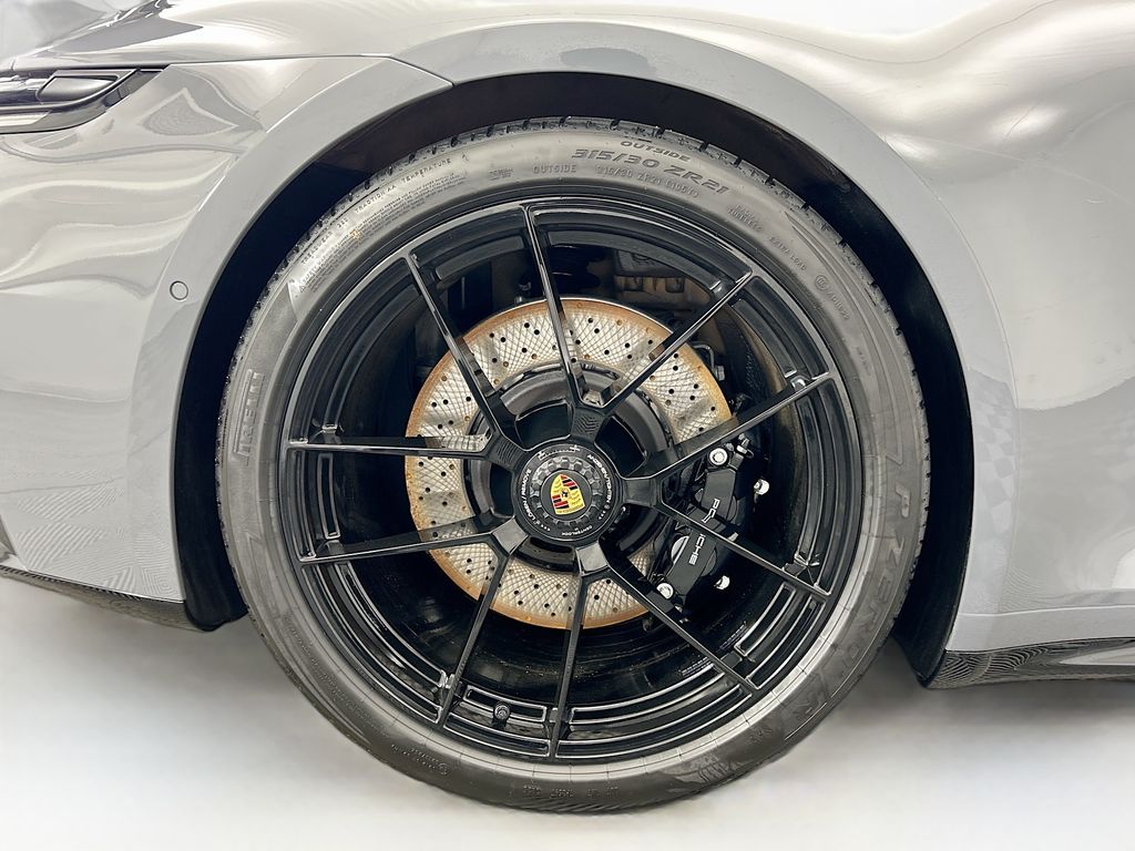 Thumbnail: 2026 Porsche 911 - 32