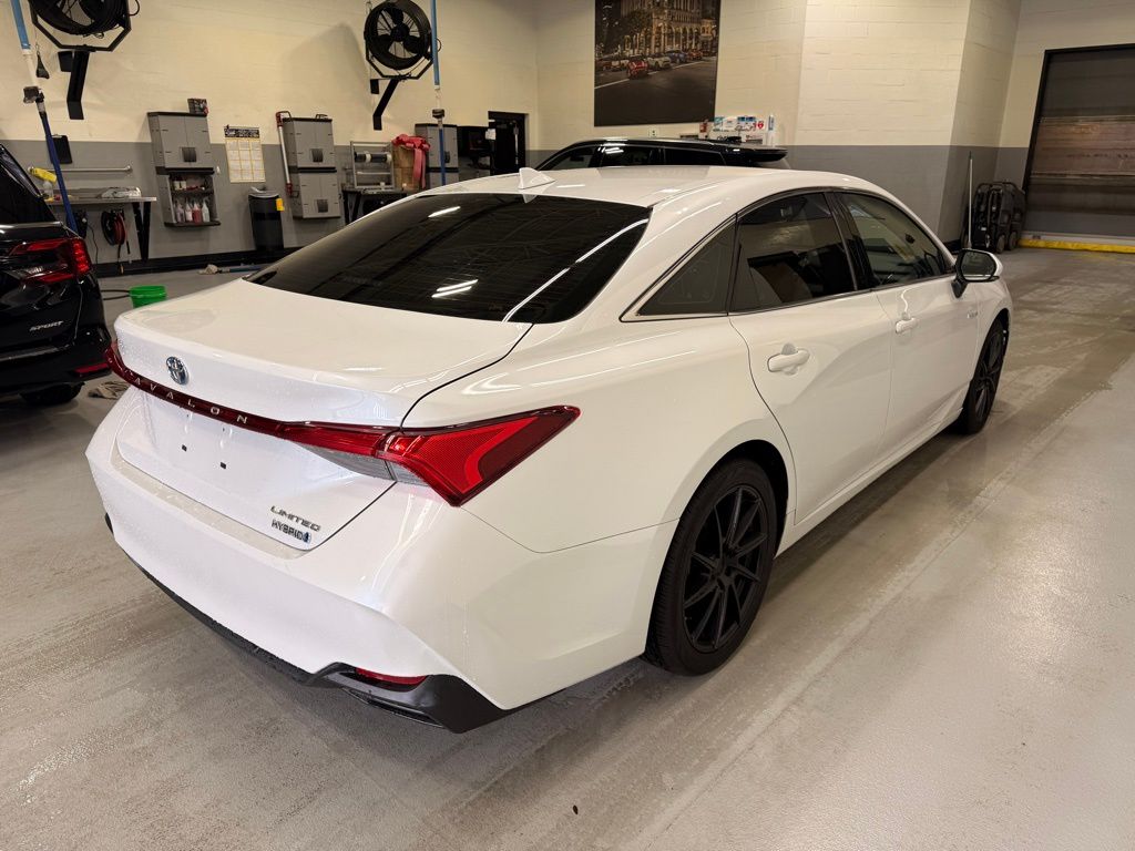 Thumbnail: 2019 Toyota Avalon - 6