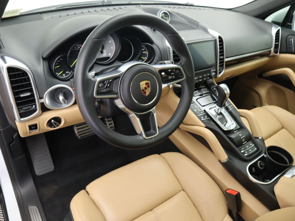 Thumbnail: 2018 Porsche Cayenne - 9