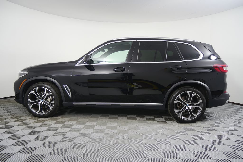 Thumbnail: 2023 BMW X5 - 6
