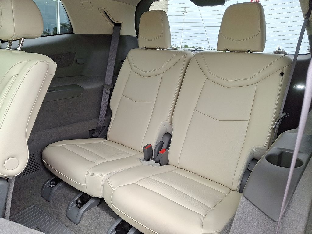 Thumbnail: 2025 Cadillac XT6 - 11