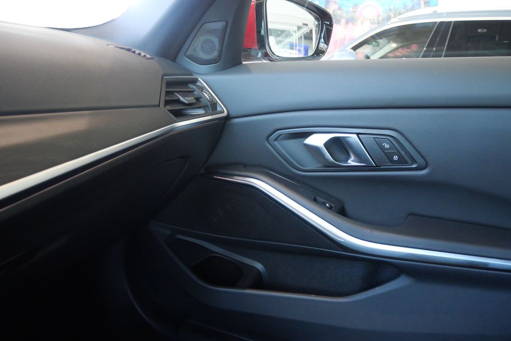 2024 BMW 3 Series 330i 26