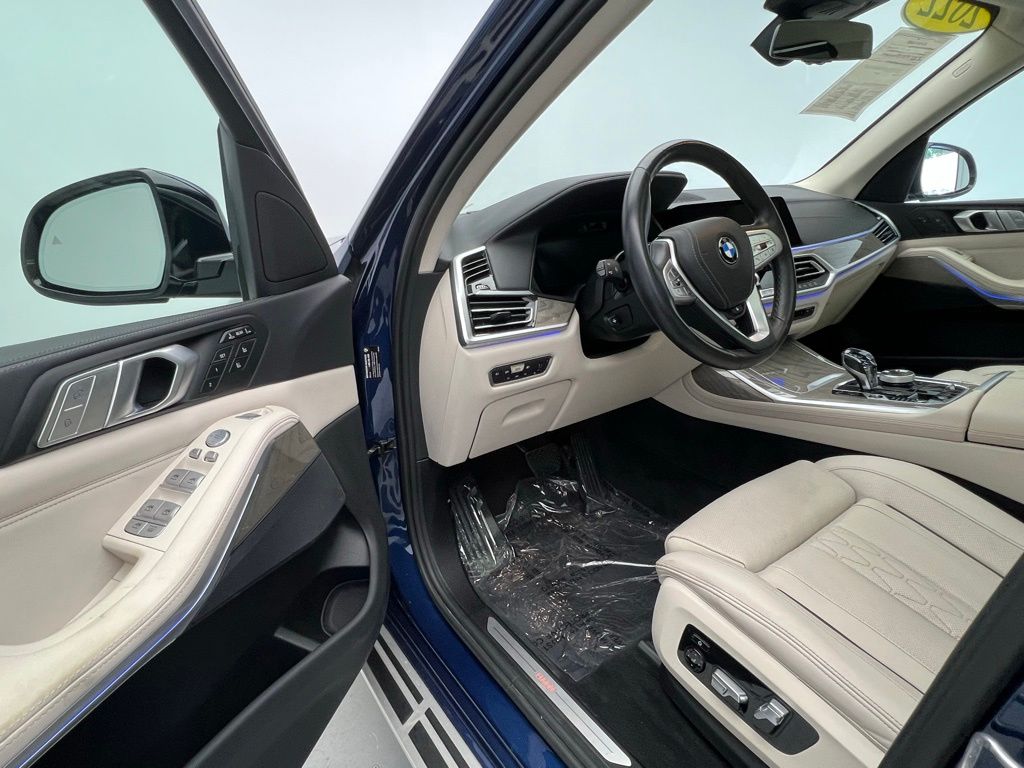 Thumbnail: 2022 BMW X7 - 23