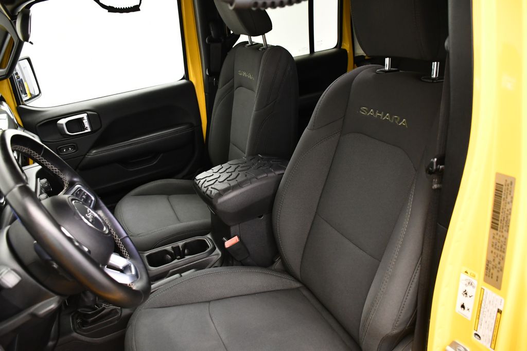 Thumbnail: 2020 Jeep Wrangler - 32