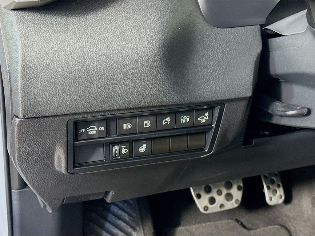 Thumbnail: 2024 Toyota Sequoia - 10