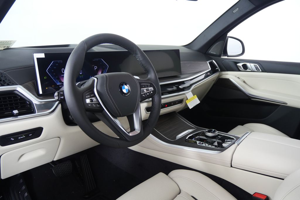 Thumbnail: 2026 BMW X5 - 13