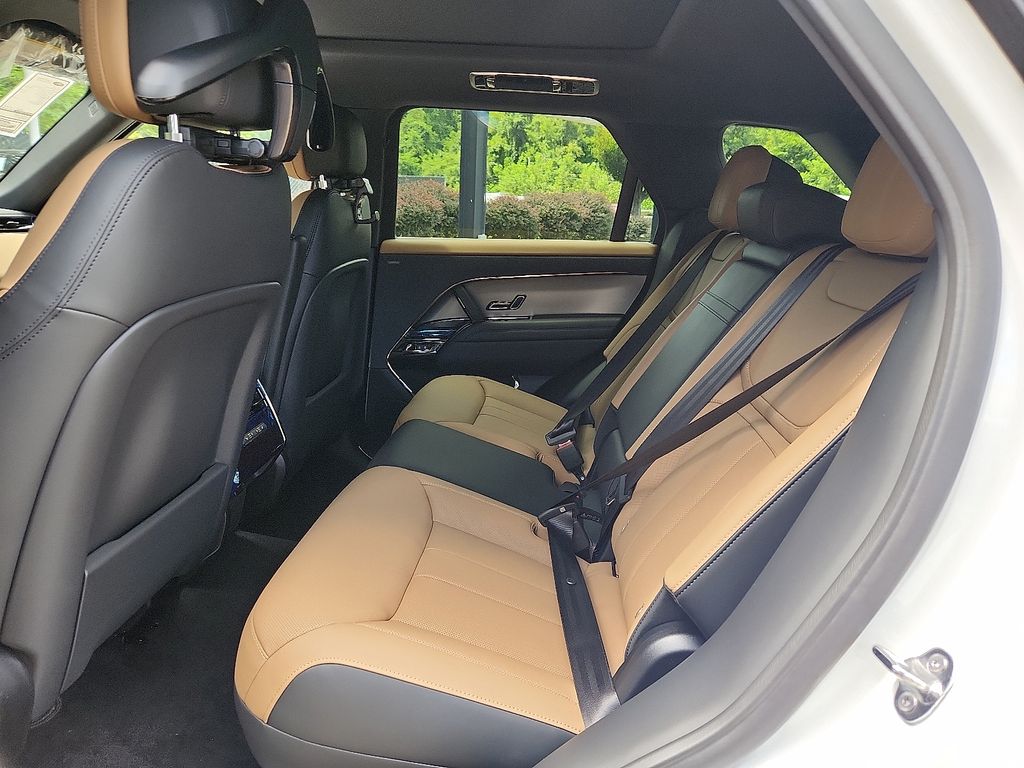 Thumbnail: 2025 Land Rover Range Rover Sport - 5