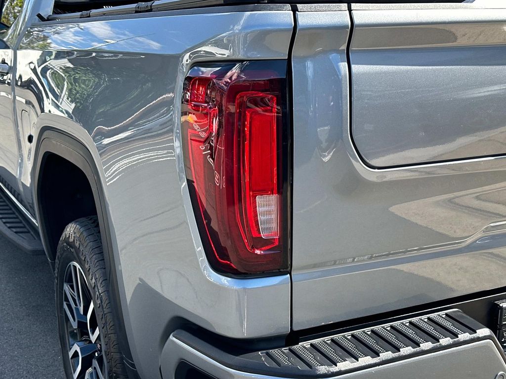 Thumbnail: 2023 GMC Sierra 1500 - 10