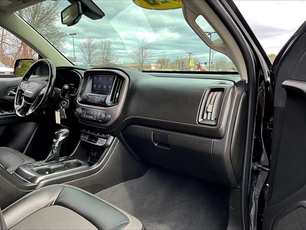 2022 GMC Canyon — photo 13